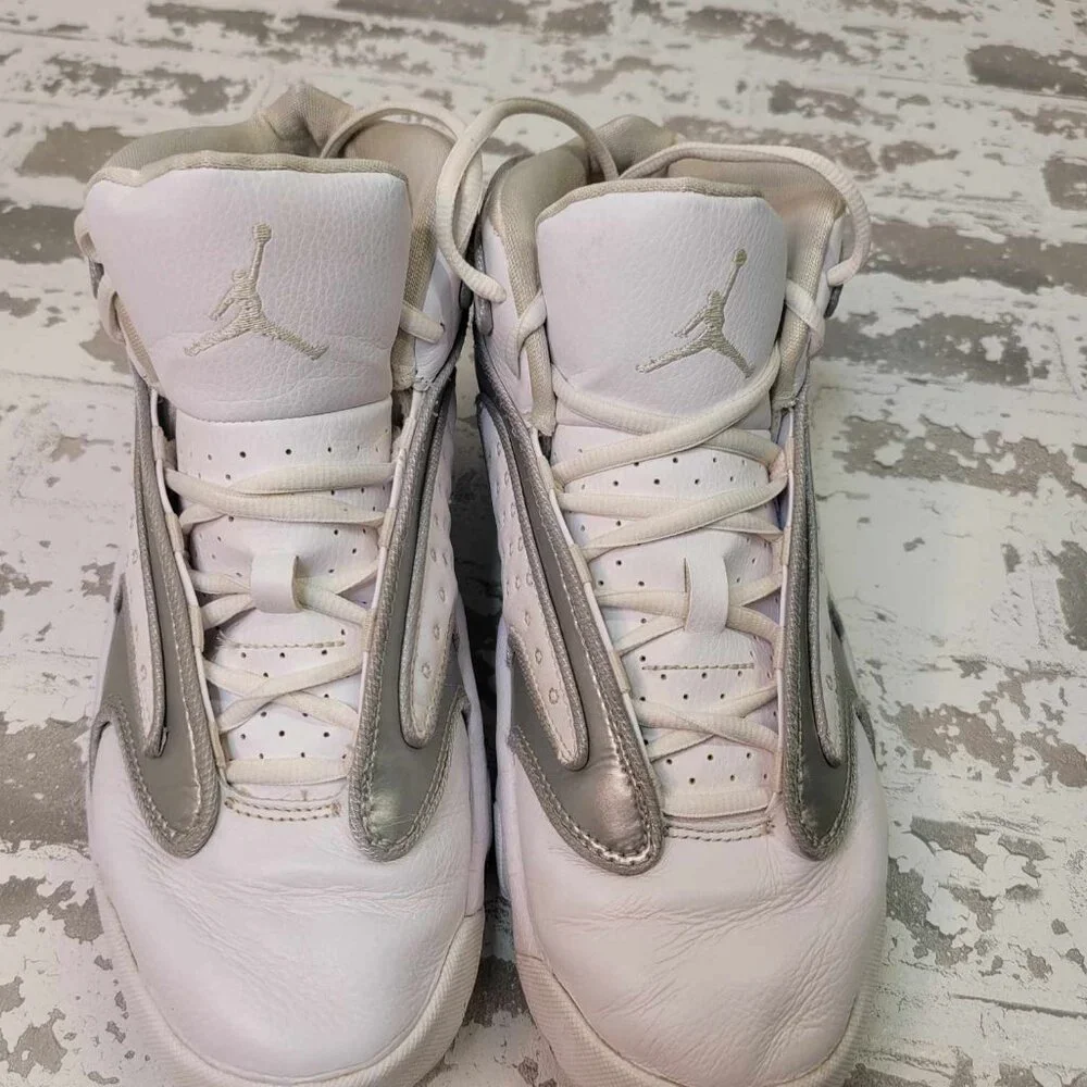 Nike Air Jordan OG‎ White Metallic Silver Women's Size 9.5